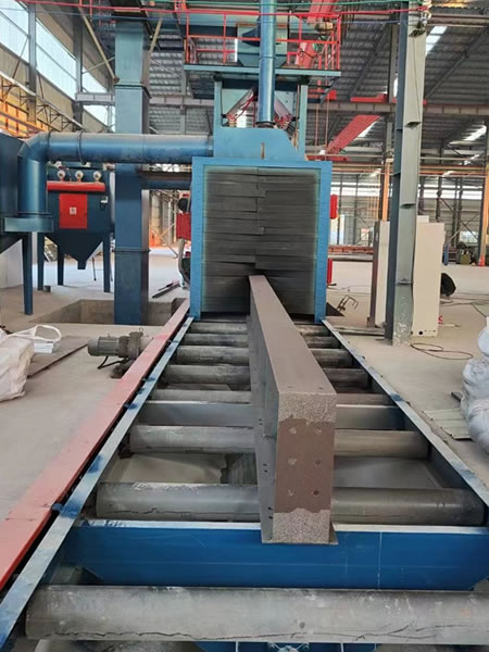 Shot blasting machine for steel materials